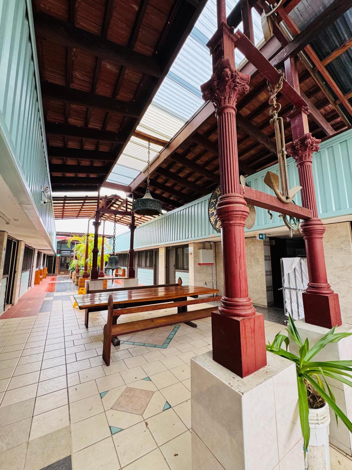 A Railway Lodge تاري المظهر الخارجي الصورة